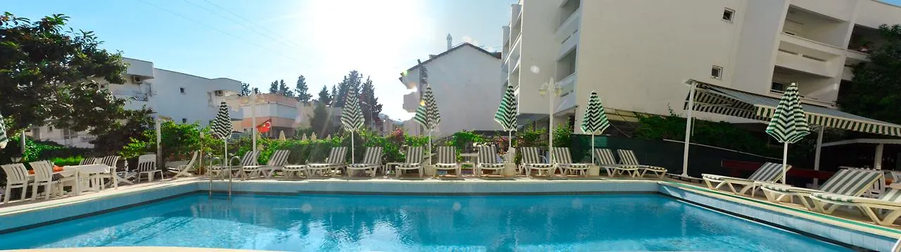 Hotel Green Palm 말마리스