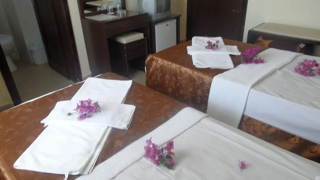 Hotel Green Palm 말마리스