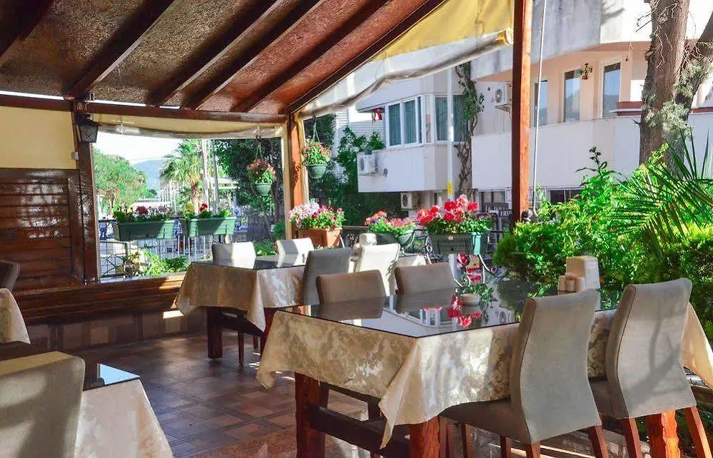 Hotel Green Palm 말마리스